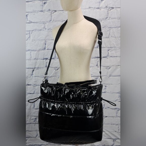 Michael Kors Rae Black Quilted Nylon Extra Large Drawstring Tote Shoulder Bag - Picture 4 of 16